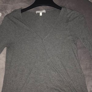 Anthropologie grey scoop shirt